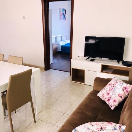 Point Elyseum Apartament Appartement San Ġiljan Buitenkant foto