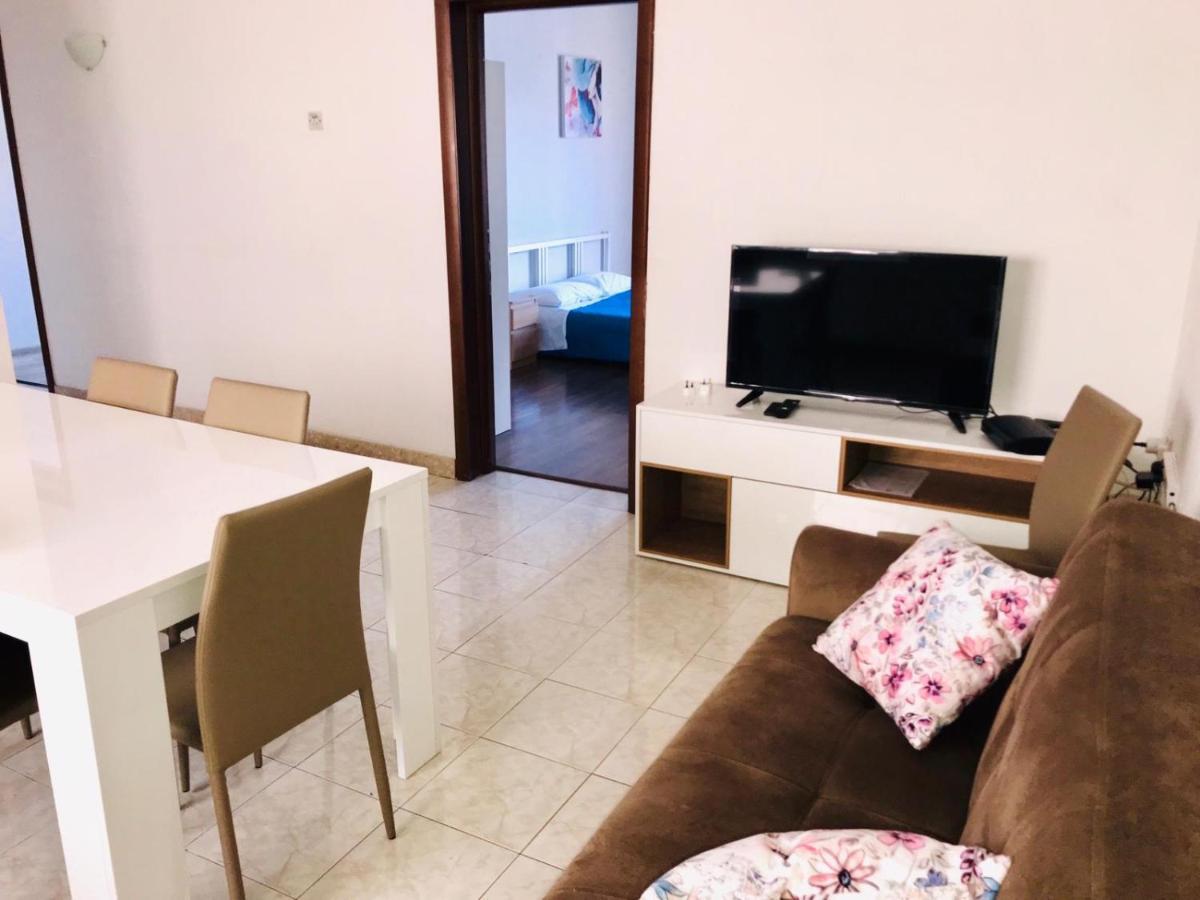 Point Elyseum Apartament Appartement San Ġiljan Buitenkant foto